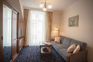 Апартаменты Apartamenty Villa Artis Свиноуйсьце One-Bedroom Standard Apartment B with Balcony-3